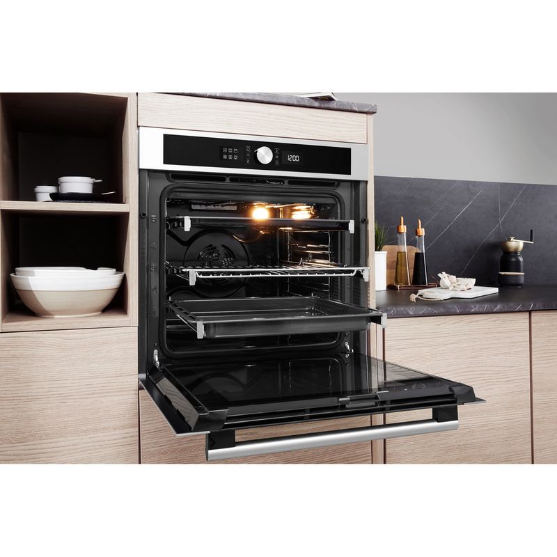 Bauknecht-Einbauherd-Backofen-Einbaugerat-BIR4-DP8FS3-PT-Elektrisch-A--Lifestyle-perspective-open