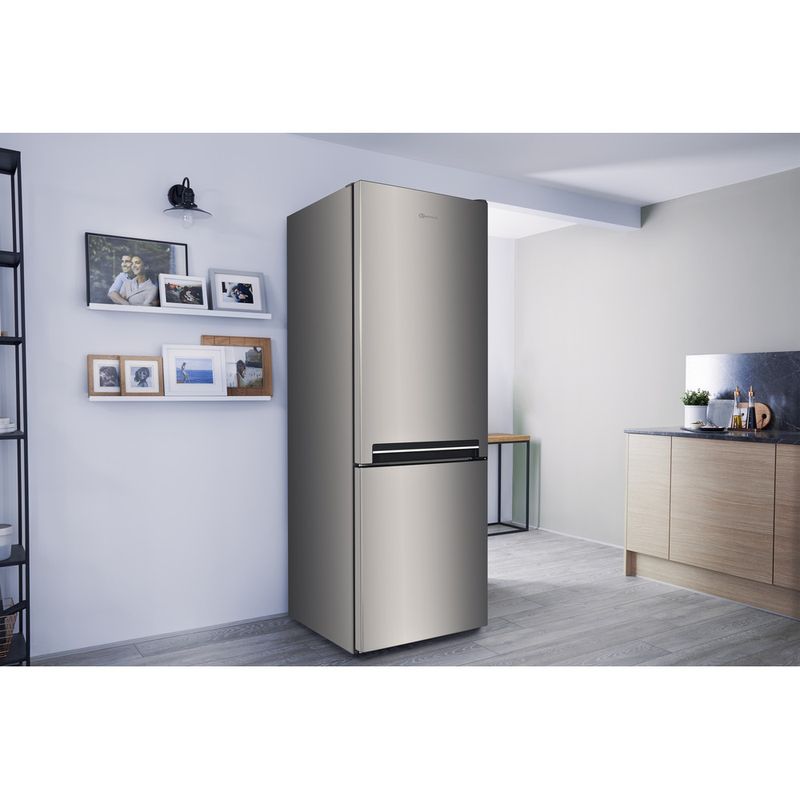 Bauknecht-Kuhl----Gefrierkombination-Standgerat-KGNFI-206-A3--IN-Optic-Inox-2-doors-Lifestyle-perspective