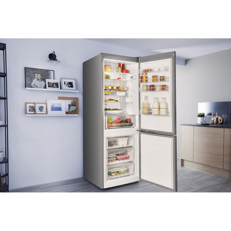 Bauknecht-Kuhl----Gefrierkombination-Standgerat-KGNFI-206-A3--IN-Optic-Inox-2-doors-Lifestyle-perspective-open