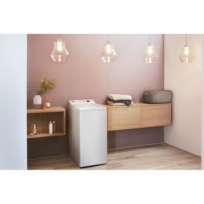 Bauknecht-Waschmaschine-Standgerat-WAT-DR1-1-Weiss-Toplader-A---Lifestyle-perspective