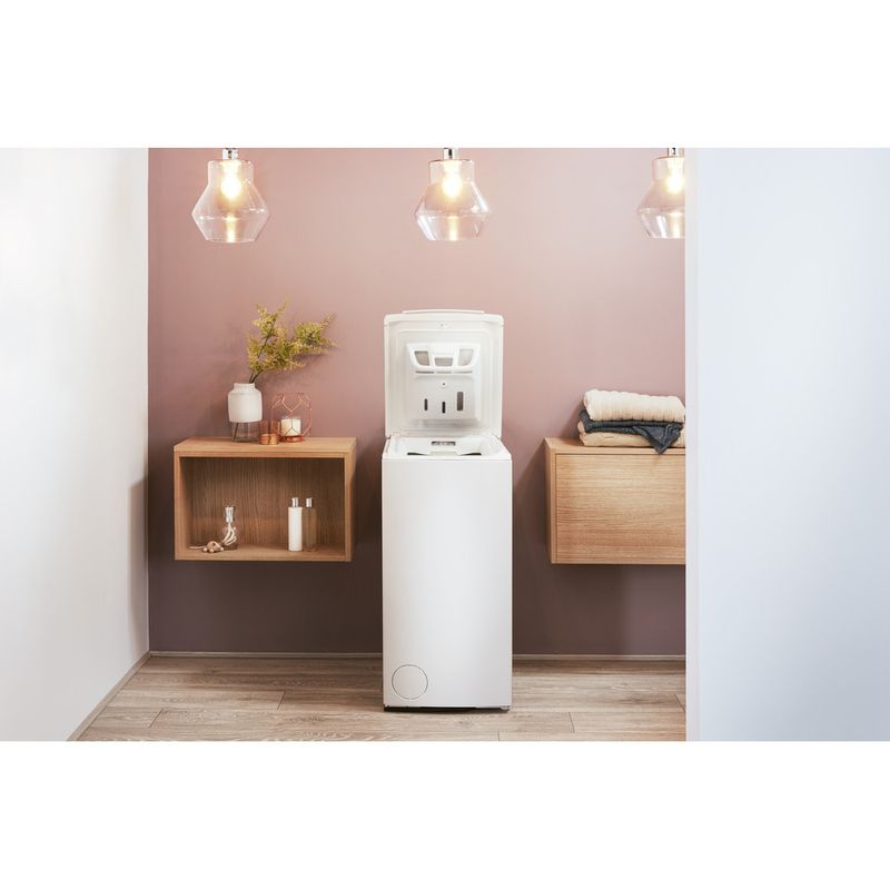 Bauknecht-Waschmaschine-Standgerat-WAT-Prime-752-PS-Weiss-Toplader-A----Lifestyle-frontal-open