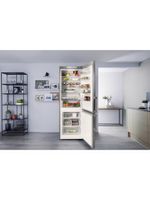 Bauknecht-Kuhl----Gefrierkombination-Standgerat-KGLF-20-A3--IN-Optic-Inox-2-doors-Lifestyle-frontal-open