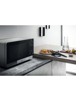 Bauknecht Mikrowelle Standgerät MW 45 SL Silber Elektronisch 25 Mikrowelle+Grill 800 Lifestyle perspective