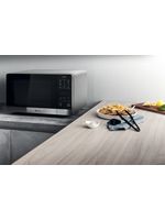 Bauknecht Mikrowelle Standgerät MW 49 SL Silber Elektronisch 25 Kombinationsbetrieb mit Mikrowelle 800 Lifestyle perspective