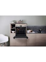 Bauknecht-Einbauherd-Backofen-Einbaugerat-BAR2S-K8-V2-IN-Elektrisch-A--Lifestyle-frontal-open