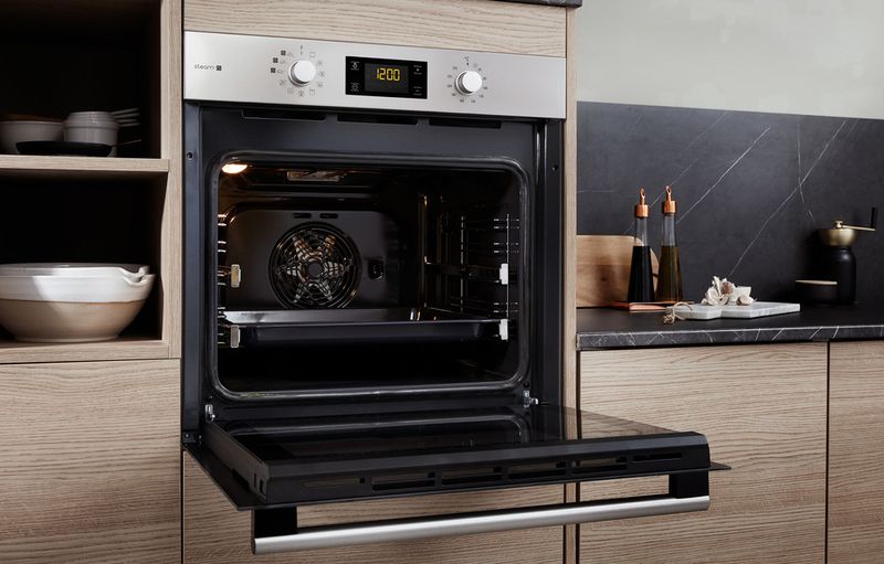 Bauknecht-Einbauherd-Backofen-Einbaugerat-BAR2S-K8-V2-IN-Elektrisch-A--Lifestyle-perspective-open