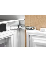 Bauknecht-Gefrierteil-Einbaugerat-GSI-9F2-Weiss-Lifestyle-detail