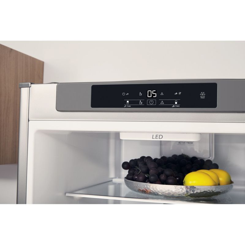 Bauknecht-Kuhl----Gefrierkombination-Standgerat-KGL-1830-IN-Optic-Inox-2-doors-Lifestyle-control-panel