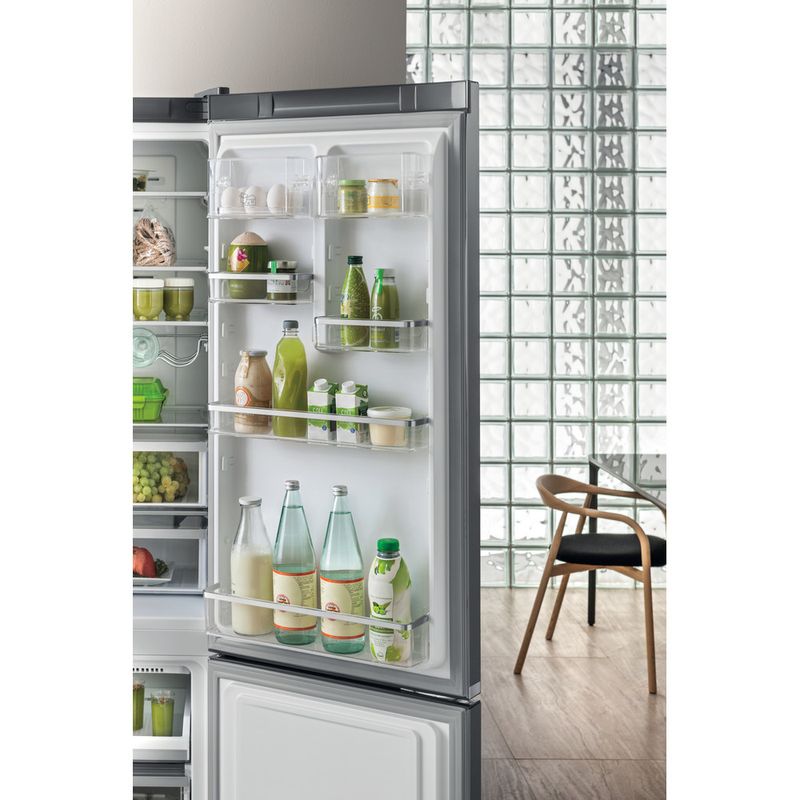 Bauknecht-Kuhl----Gefrierkombination-Standgerat-KGN-2030D-IN-Optic-Inox-2-doors-Lifestyle-frontal-open