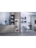 Bauknecht Kühlen Einbaugerät KSI 12VF2 Stahl Lifestyle perspective open