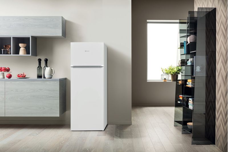 Bauknecht-Kuhl----Gefrierkombination-Standgerat-KDA-1420-WS-2-Weiss-2-doors-Lifestyle-frontal