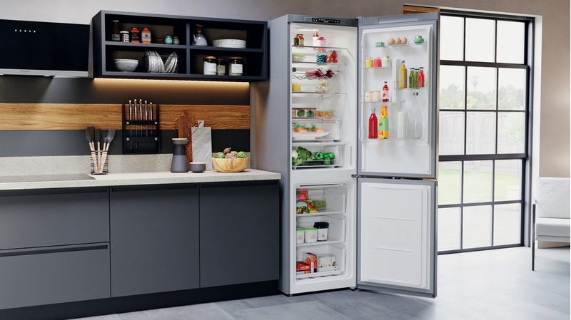 Bauknecht-Kuhl----Gefrierkombination-Standgerat-KGNF-210C2IN-Saturn-Steel-2-doors-Lifestyle-perspective-open