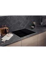 Bauknecht-Kochfeld-CTAI-9640FS-IN-Schwarz-Induction-vitroceramic-Lifestyle-perspective