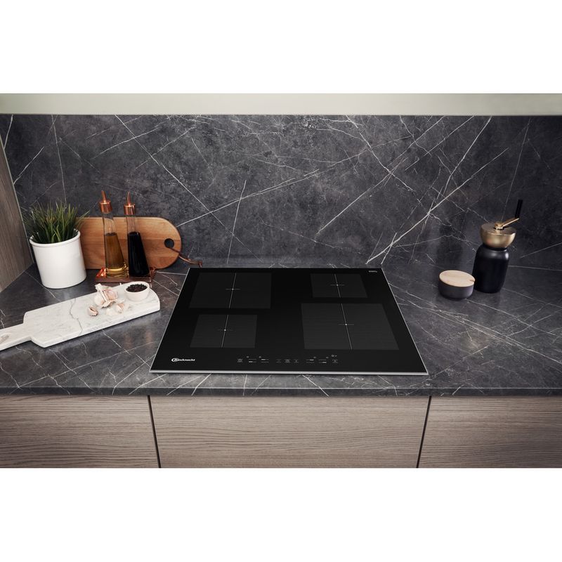 Bauknecht-Kochfeld-CTAI-9640-IN-Schwarz-Induction-vitroceramic-Lifestyle-frontal-top-down