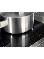 Bauknecht-Kochfeld-CTAI-9640FS-IN-Schwarz-Induction-vitroceramic-Lifestyle-detail