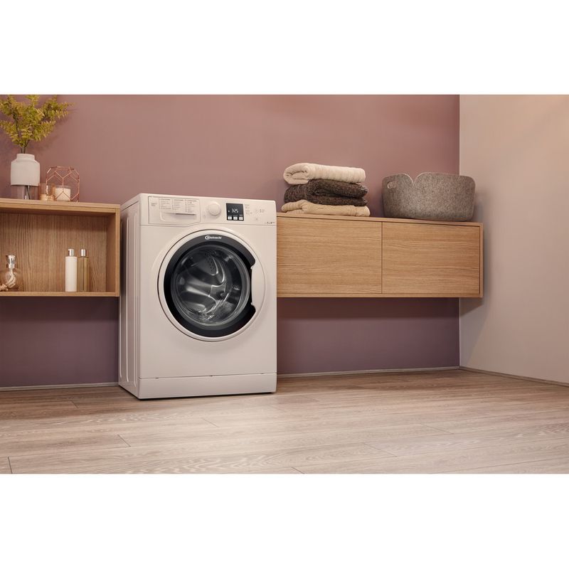 Bauknecht-Waschmaschine-Standgerat-WA-Soft-7F4-Weiss-Frontlader-A----Lifestyle-perspective
