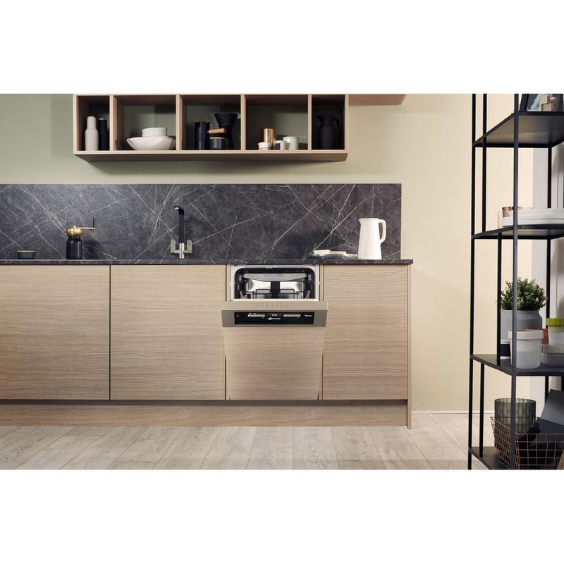 Bauknecht-Dishwasher-Einbaugerat-BSBO-3O21-PF-X-Teilintegriert-A---Lifestyle-frontal