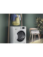 Bauknecht-Trockner-T-Sense-M11-8X3WKY-DE-Weiss-Lifestyle-perspective