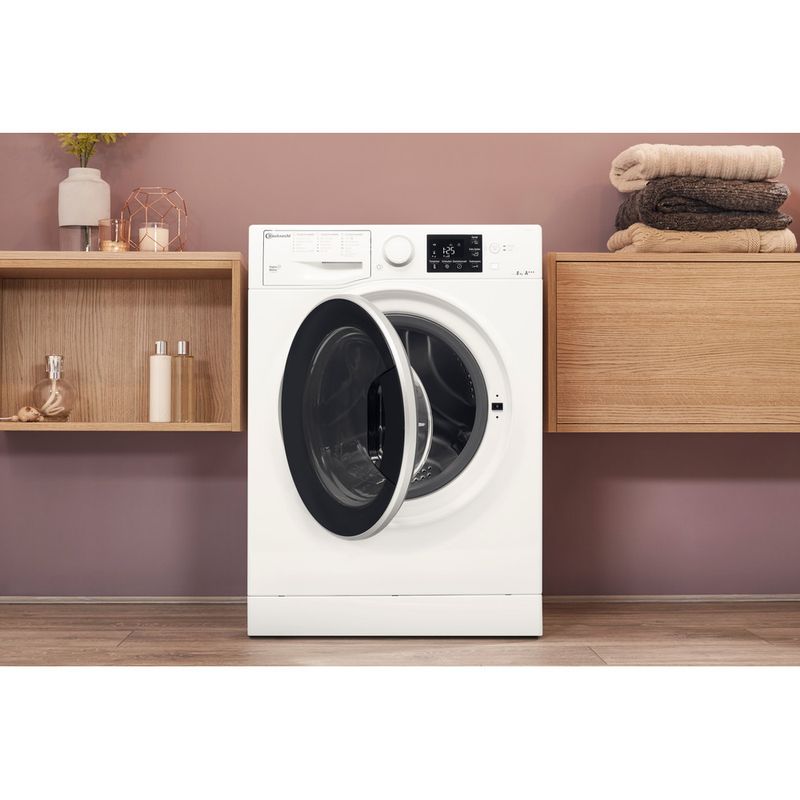 Bauknecht-Waschmaschine-Standgerat-WM-Steam-8-100-Weiss-Frontlader-A----Lifestyle-frontal-open