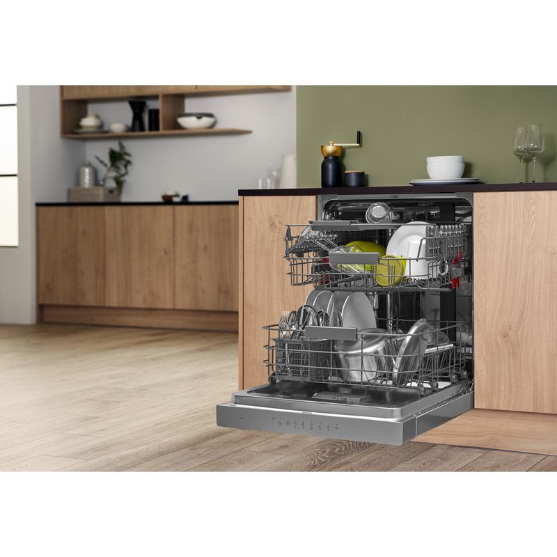 Bauknecht-Dishwasher-Standgerat-BKUC-3C32-X-C-Unterbau-D-Lifestyle-perspective-open