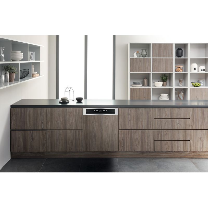 Bauknecht Dishwasher Einbaugerät OBBC Ecostar 5320 Teilintegriert D Lifestyle frontal