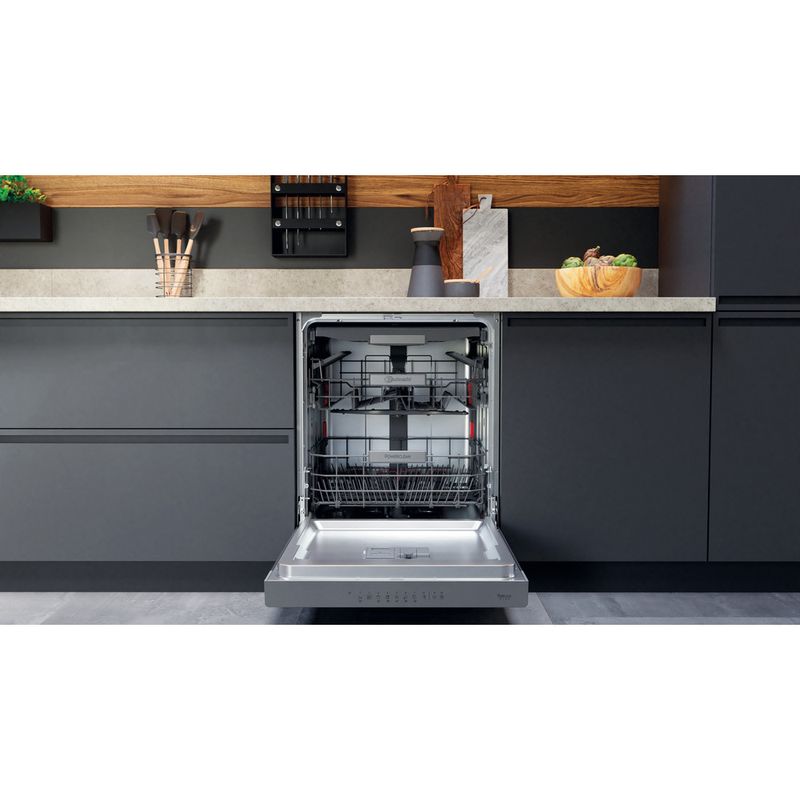 Bauknecht Dishwasher Einbaugerät OBUO PowerClean 6330 Unterbau D Lifestyle frontal open