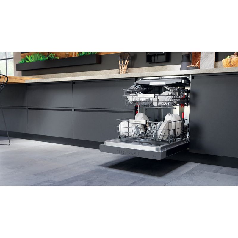 Bauknecht Dishwasher Einbaugerät OBUO PowerClean 6330 Unterbau D Lifestyle perspective open