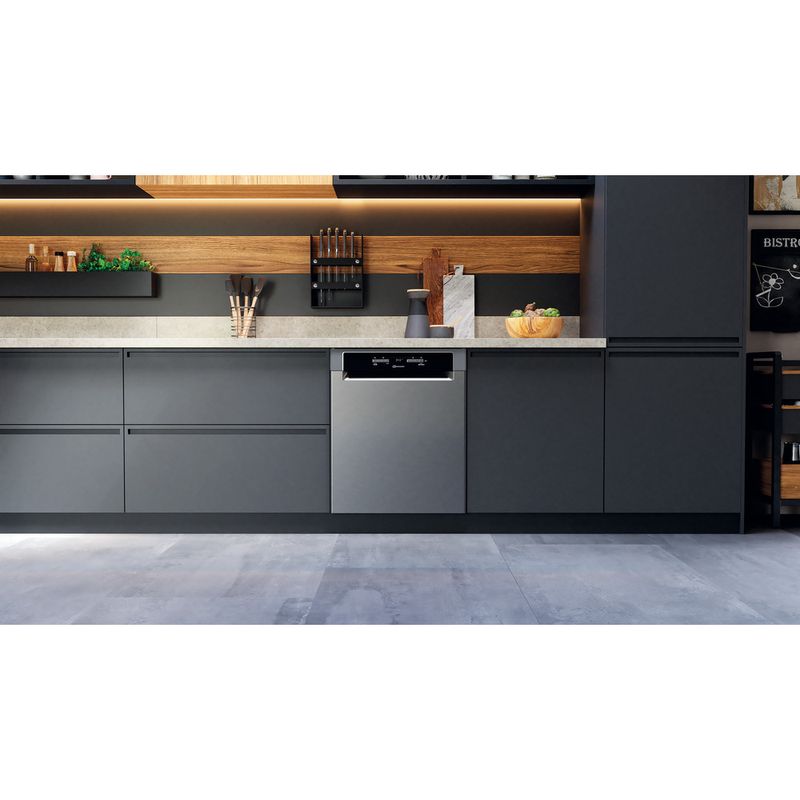 Bauknecht Dishwasher Einbaugerät OBUO PowerClean 6330 Unterbau D Lifestyle frontal