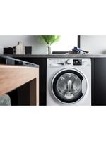 Bauknecht-Waschtrockner-Standgerat-WT-86G4-DE-N-Weiss-Frontlader-Lifestyle-frontal-open