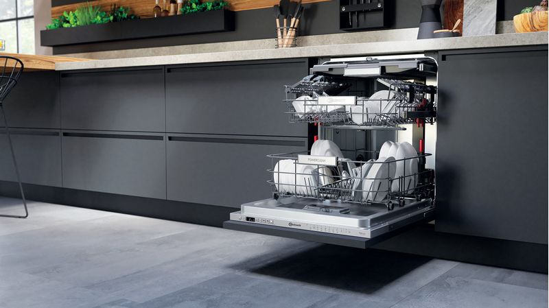 Bauknecht Dishwasher Einbaugerät BCIO 3O41 PLE S Vollintegriert (Lieferung ohne Möbelfront) C Lifestyle perspective open