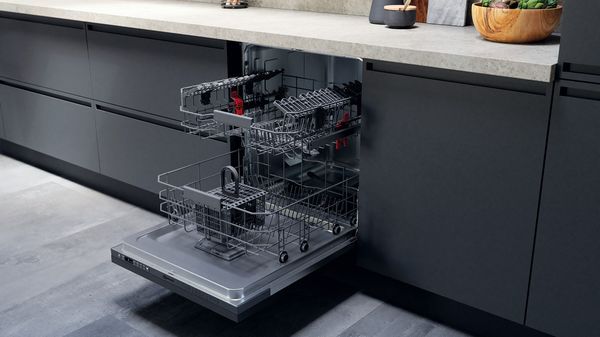 Bauknecht Dishwasher Einbaugerät IBIO 3C33 E Vollintegriert (Lieferung ohne Möbelfront) D Lifestyle perspective open