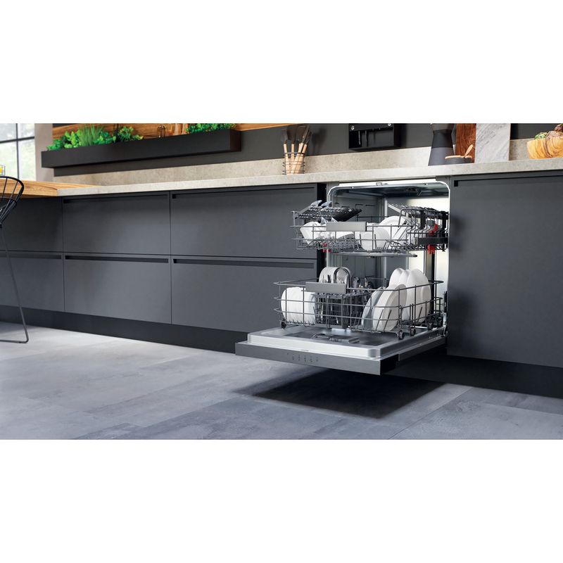 Bauknecht Dishwasher Einbaugerät OBB Ecostar 8460 Teilintegriert E Lifestyle perspective open