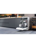 Bauknecht-Dishwasher-Standgerat-BSFC-3M19-Standgerat-F-Lifestyle-perspective-open