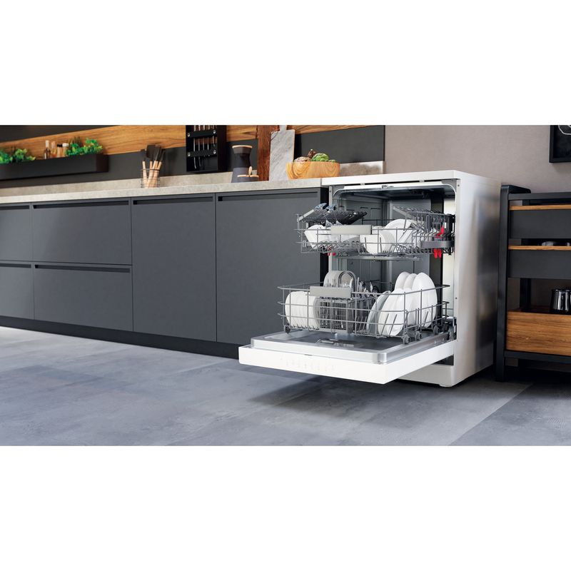 Bauknecht-Dishwasher-Standgerat-BFC-3C26-Standgerat-E-Lifestyle-perspective-open