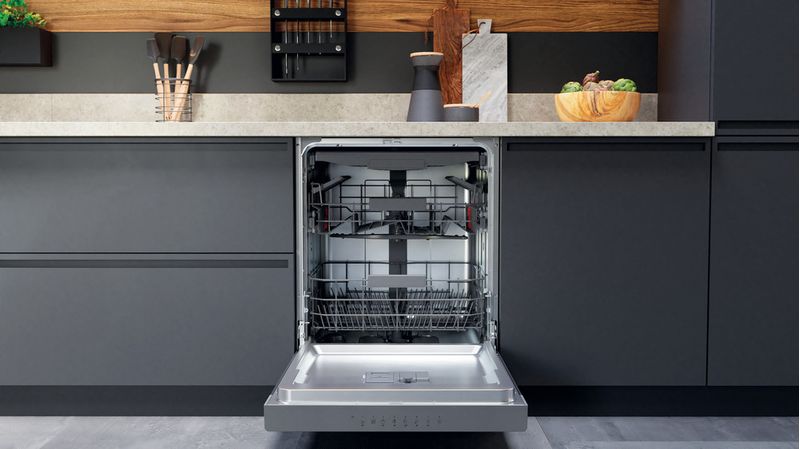 Bauknecht-Dishwasher-Einbaugerat-OBKUC-3C26-F-X-Unterbau-E-Lifestyle-frontal-open