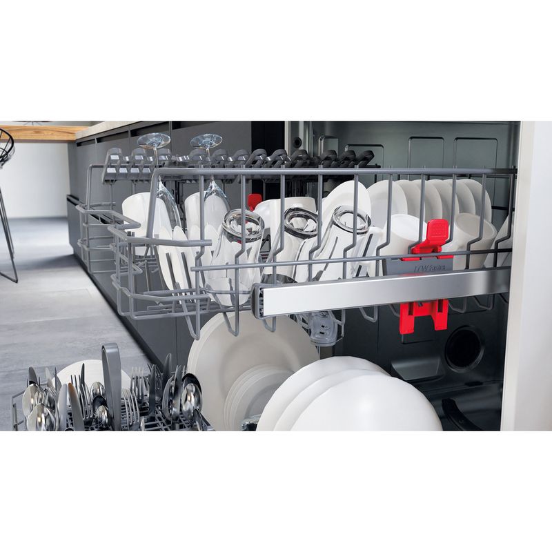 Bauknecht-Dishwasher-Standgerat-BFE-2B19-Standgerat-F-Lifestyle-detail