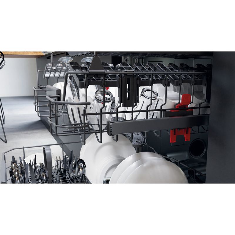 Bauknecht-Dishwasher-Einbaugerat-BUO-3C33-C-X-Unterbau-D-Lifestyle-detail