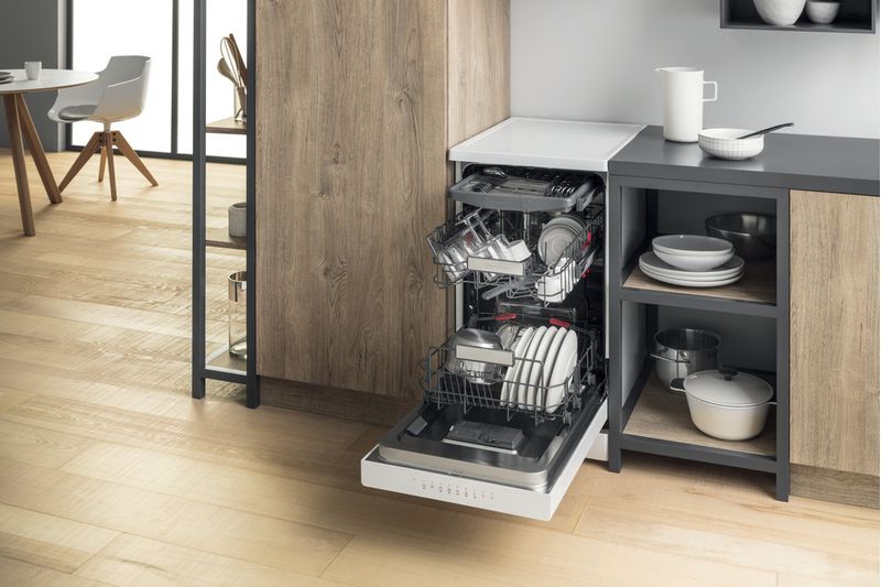 Bauknecht Dishwasher Standgerät BSFO 3O23 PF Standgerät E Lifestyle perspective open