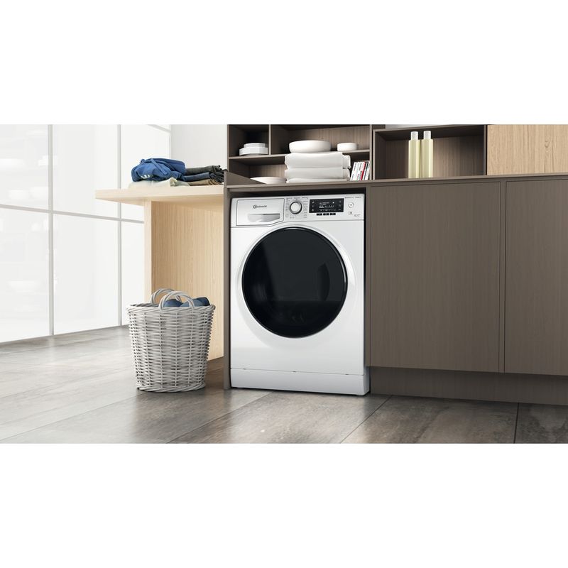 Bauknecht Waschtrockner Standgerät WATK Sense 107S 52 N Weiss Frontlader Lifestyle perspective