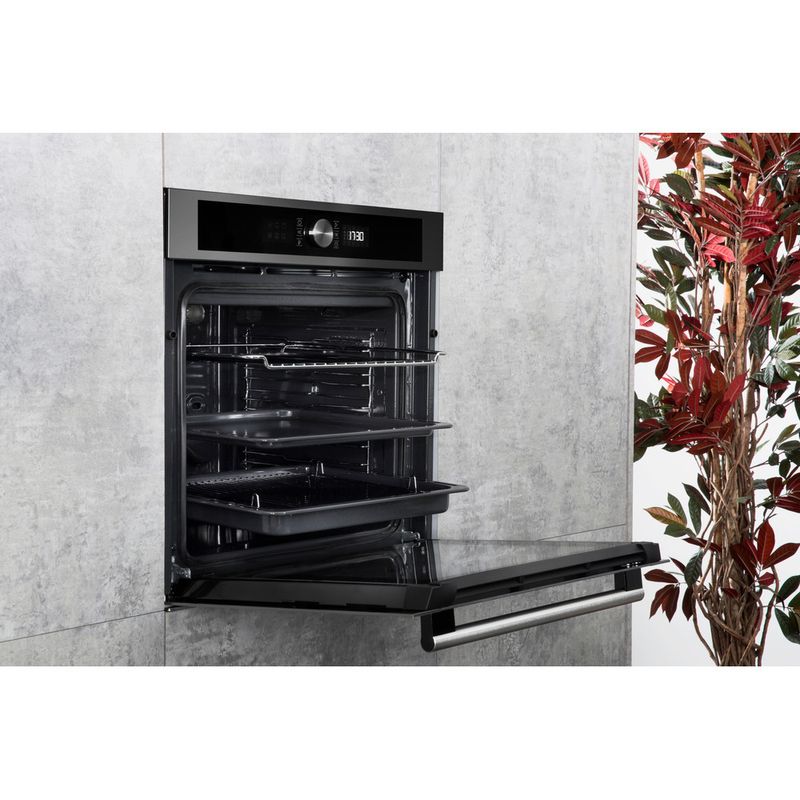 Bauknecht-Einbauherd-Backofen-Einbaugerat-BIR4-DH8F2-PT-Elektrisch-A--Lifestyle-perspective-open