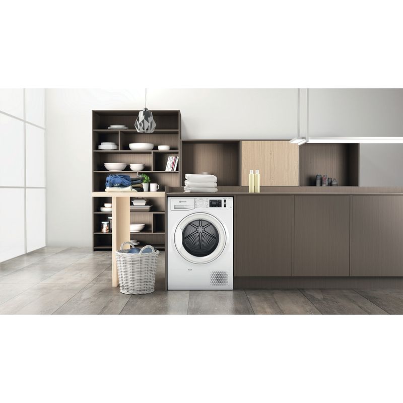 Bauknecht Trockner TK AO 83 N Weiss Lifestyle frontal
