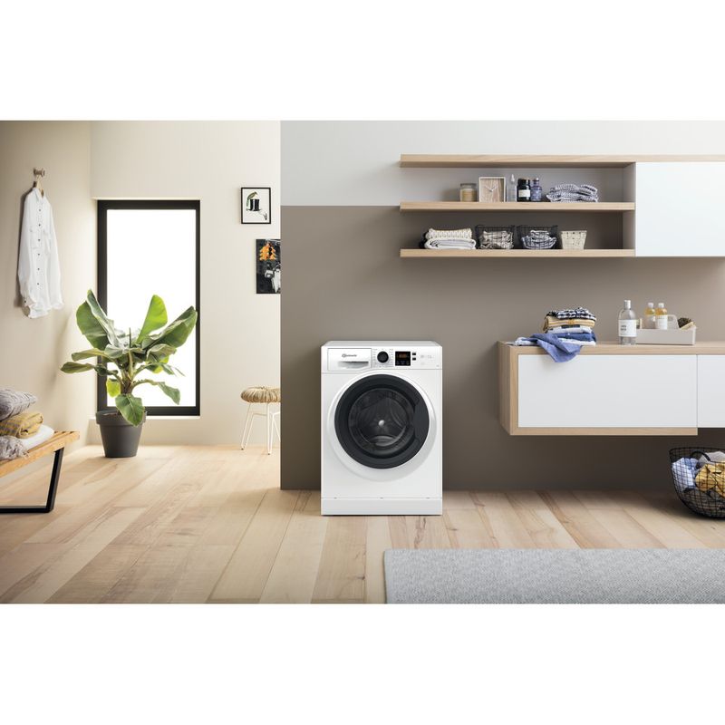 Bauknecht Waschmaschine Standgerät WM 7 M100 B Weiss Frontlader B Lifestyle frontal