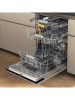Bauknecht Dishwasher Einbaugerät B8I HF58 TUC Vollintegriert (Lieferung ohne Möbelfront) B Perspective open