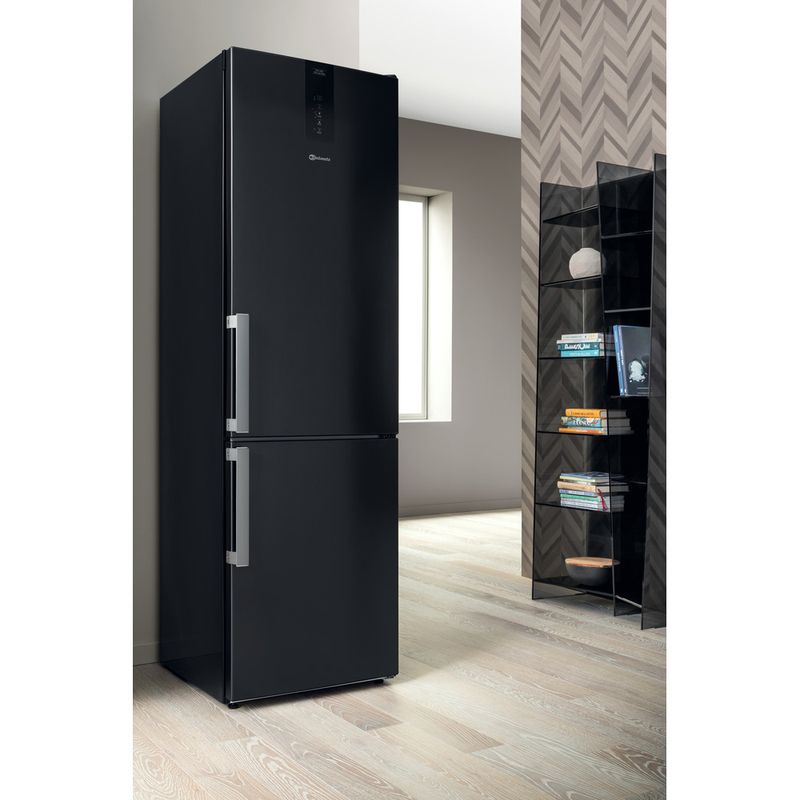 Bauknecht Kühl- / Gefrierkombination Standgerät KGDNF 20C GDSX Black/Inox 2 doors Lifestyle perspective