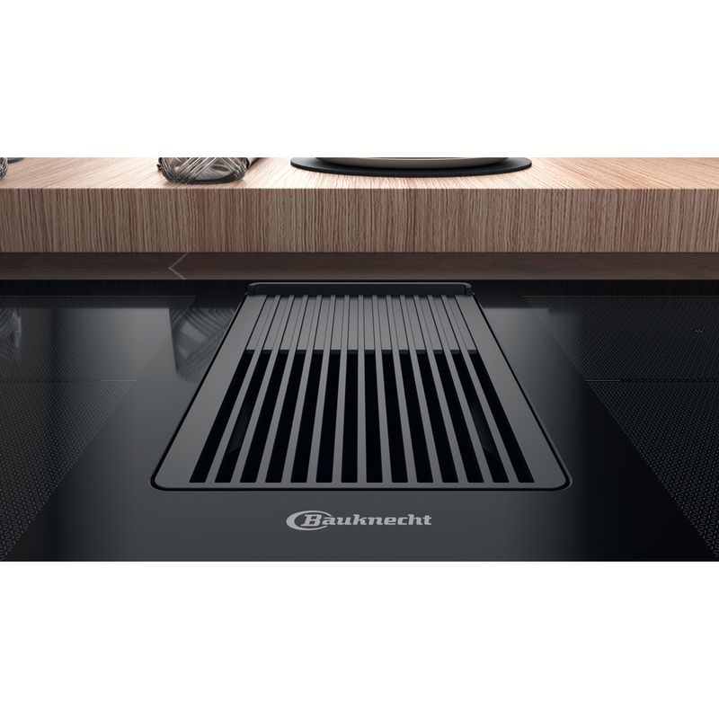 Bauknecht-Venting-cooktop-BVH80-Venting-Flexi-Schwarz-Lifestyle-frontal-top-down