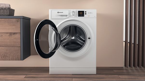 Bauknecht Waschmaschine Standgerät WBP 714 B Weiss Frontlader B Lifestyle frontal open