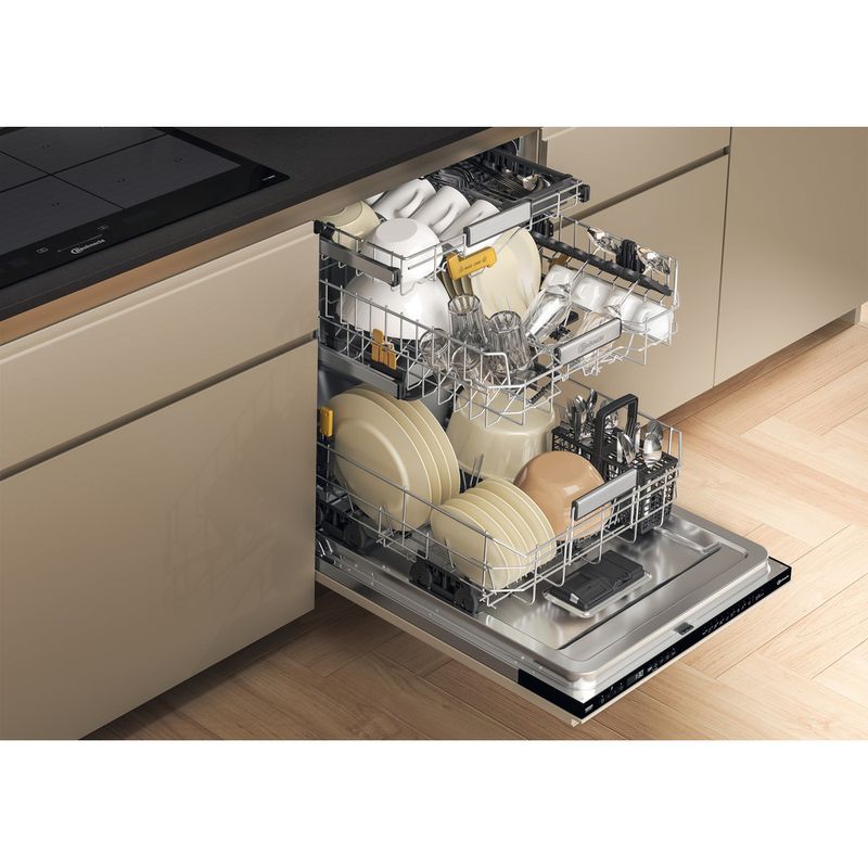 Bauknecht Dishwasher Einbaugerät B8KI HP42 LCA Vollintegriert (Lieferung ohne Möbelfront) C Lifestyle perspective open