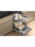 Bauknecht Dishwasher Einbaugerät B8I HF58 TUC Vollintegriert (Lieferung ohne Möbelfront) B Lifestyle perspective open