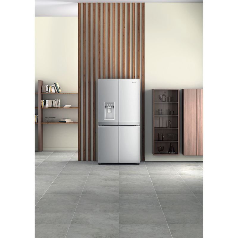 Bauknecht-Side-by-Side-Standgerat-BQ9I-MO1L-Inox-Look-Lifestyle-frontal