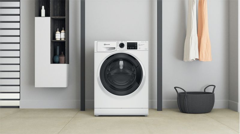 Bauknecht-Waschtrockner-Standgerat-WATK-Sense-86-DC-Weiss-Frontlader-Lifestyle-frontal